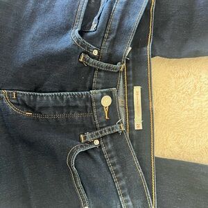 SHAPING BOOTCUT LEVIS